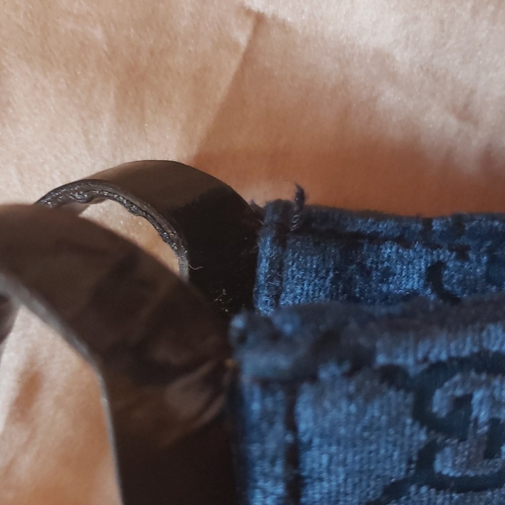 Gucci Tom Ford 1997 Blue Velvet patent monogram wristlet clutch - Picture 9 of 9